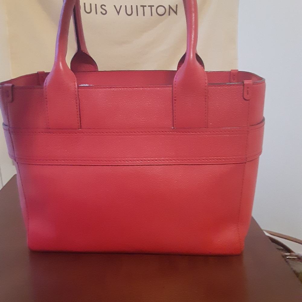 Kate Spade Purs - Picture 2 of 11